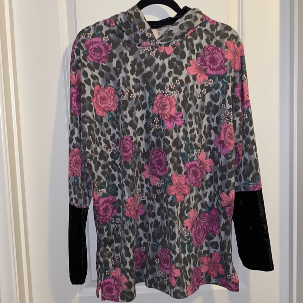 Honeyme NWT Grey Animal Print Floral Black Crushed Velvet Detail Sleeve Hoodie.